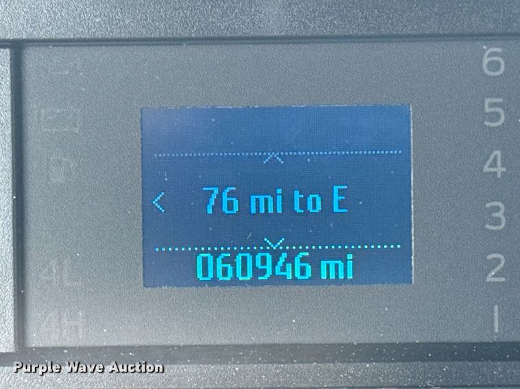 image for item EG5982 2019 Ford F350 Super Duty Crew Cab flatbed pickup truck