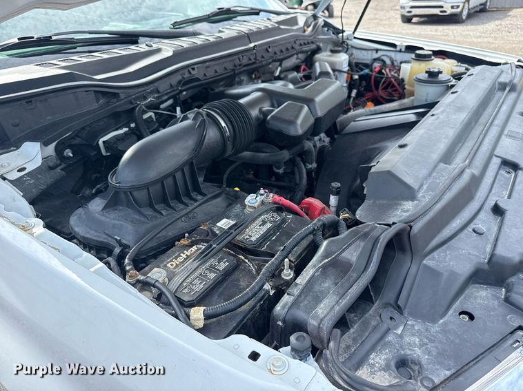 image for item EG5982 2019 Ford F350 Super Duty Crew Cab flatbed pickup truck