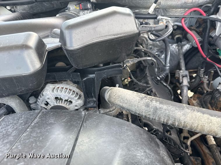 image for item EG5982 2019 Ford F350 Super Duty Crew Cab flatbed pickup truck