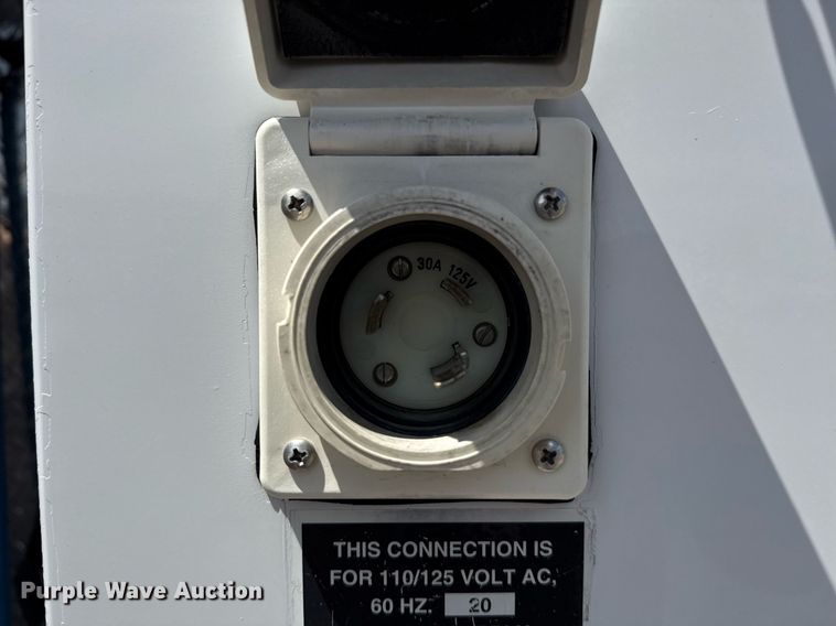 image for item EG5988 2001 Ford E350 Super Duty ambulance