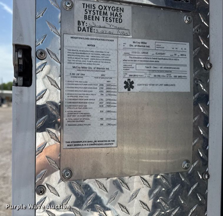 image for item EG5988 2001 Ford E350 Super Duty ambulance