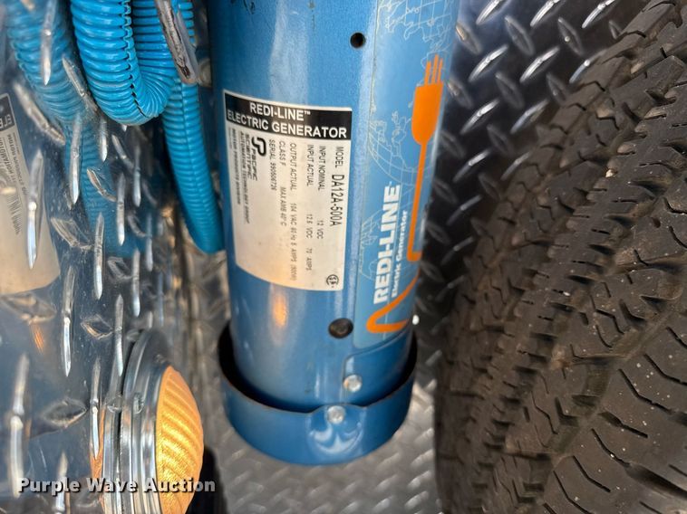 image for item EG5988 2001 Ford E350 Super Duty ambulance