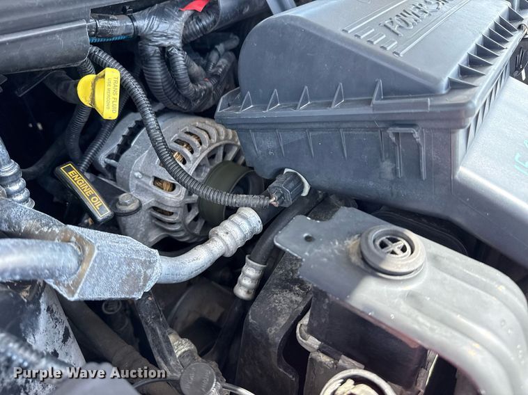 image for item EG5988 2001 Ford E350 Super Duty ambulance