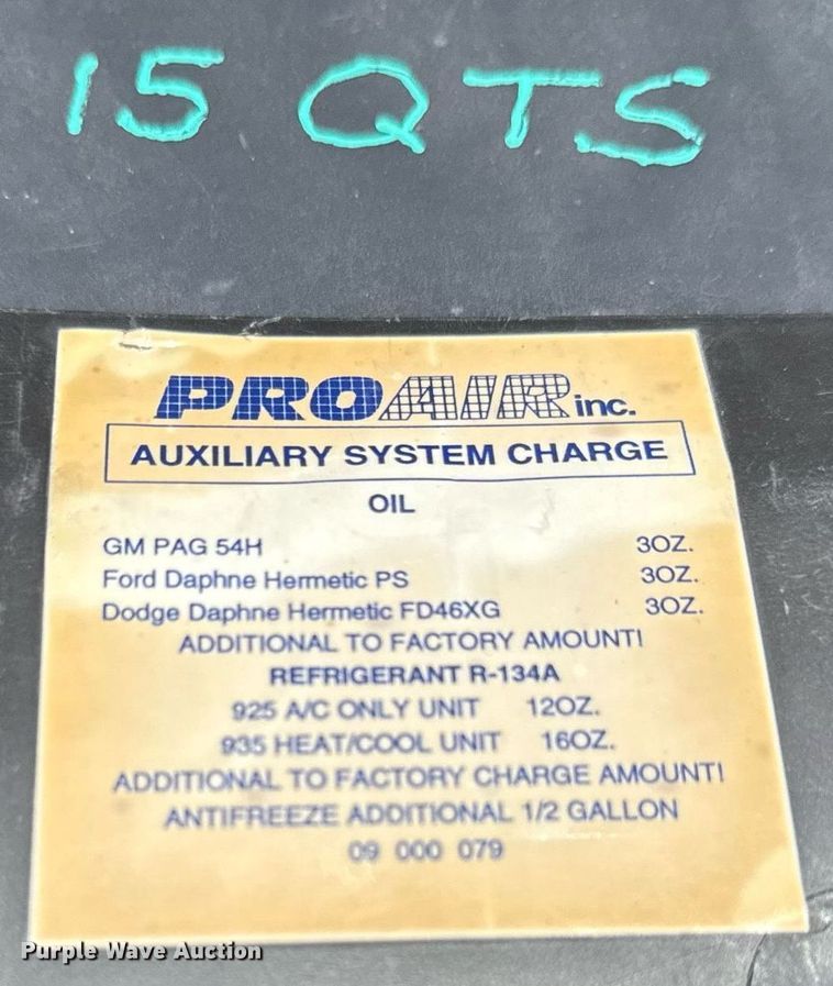 image for item EG5988 2001 Ford E350 Super Duty ambulance