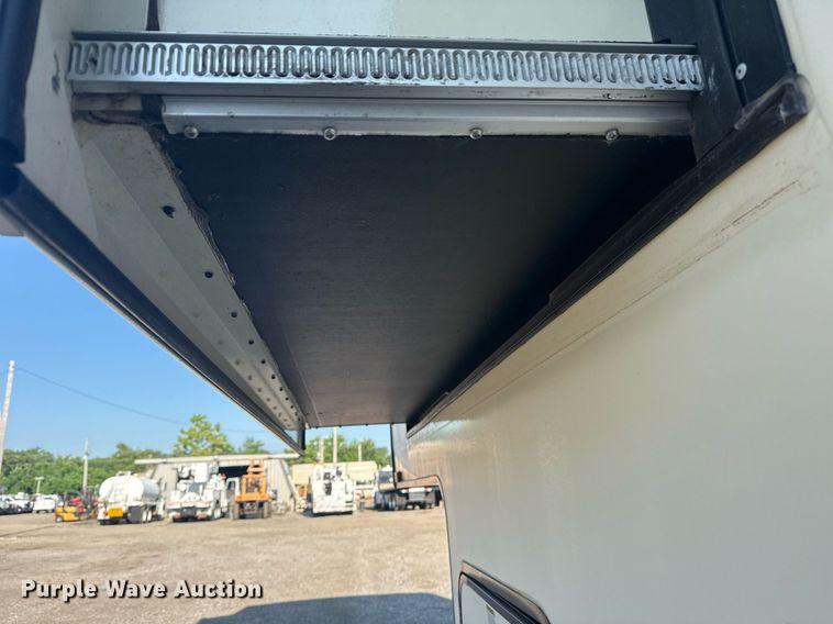 image for item EG5990 2016 Jayco Eagle HT camper