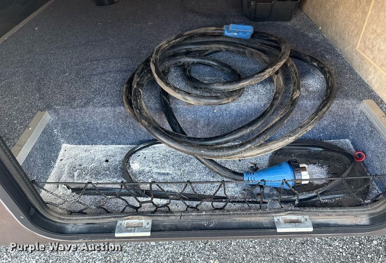 image for item EG5990 2016 Jayco Eagle HT camper