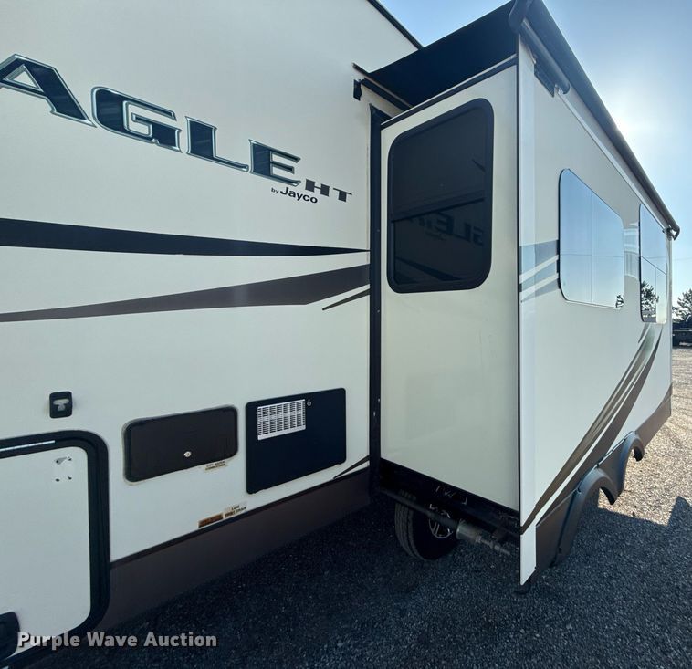 image for item EG5990 2016 Jayco Eagle HT camper