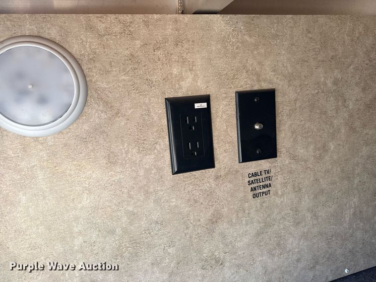 image for item EG5990 2016 Jayco Eagle HT camper