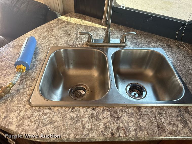 image for item EG5990 2016 Jayco Eagle HT camper