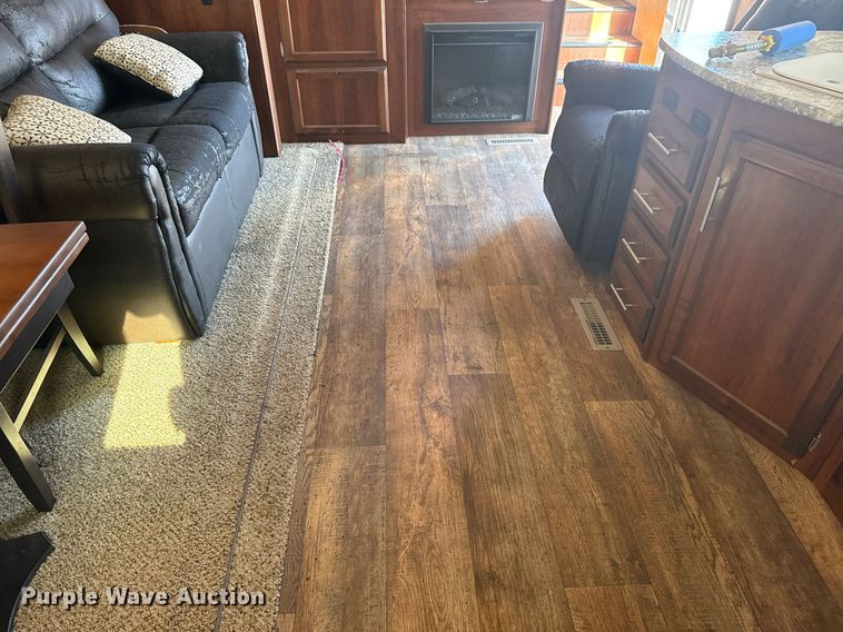 image for item EG5990 2016 Jayco Eagle HT camper