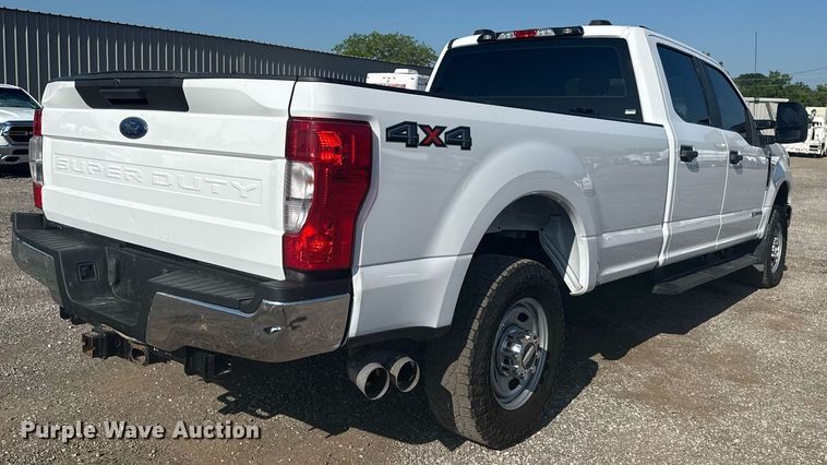 image for item EG5992 2021 Ford F350 Super Duty Crew Cab pickup truck