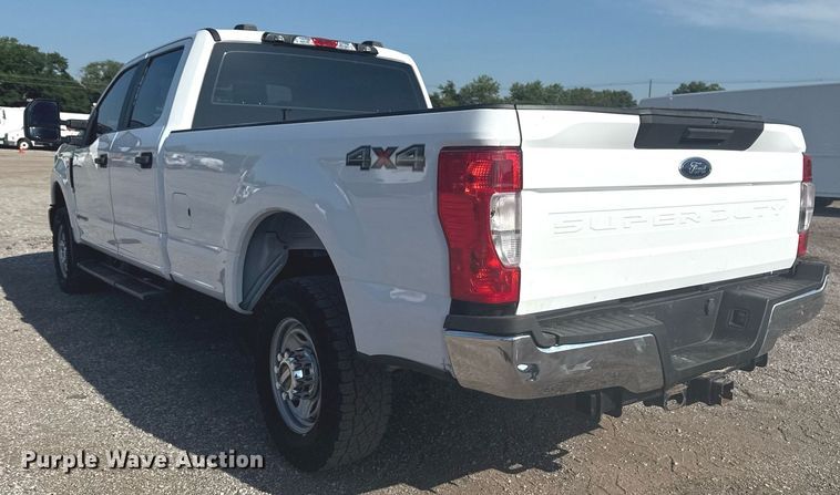 image for item EG5992 2021 Ford F350 Super Duty Crew Cab pickup truck