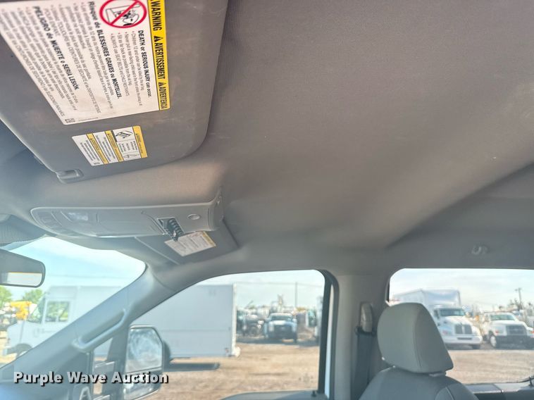 image for item EG5992 2021 Ford F350 Super Duty Crew Cab pickup truck