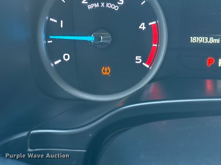 image for item EG5992 2021 Ford F350 Super Duty Crew Cab pickup truck