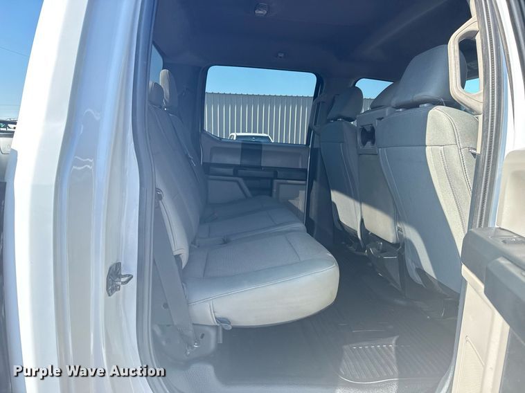 image for item EG5992 2021 Ford F350 Super Duty Crew Cab pickup truck