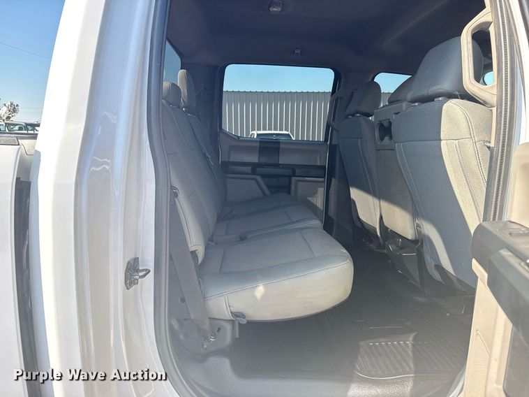 image for item EG5992 2021 Ford F350 Super Duty Crew Cab pickup truck