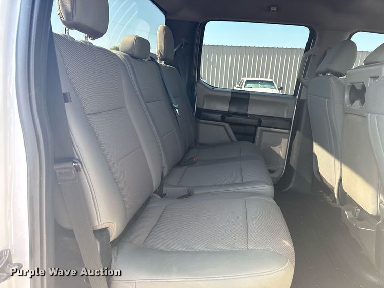 image for item EG5992 2021 Ford F350 Super Duty Crew Cab pickup truck