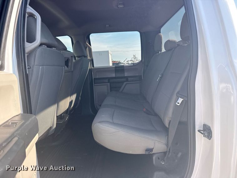 image for item EG5992 2021 Ford F350 Super Duty Crew Cab pickup truck