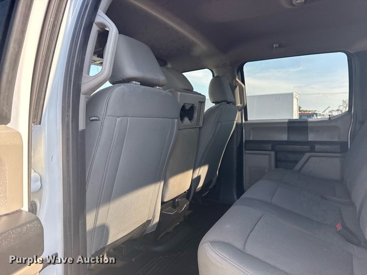 image for item EG5992 2021 Ford F350 Super Duty Crew Cab pickup truck