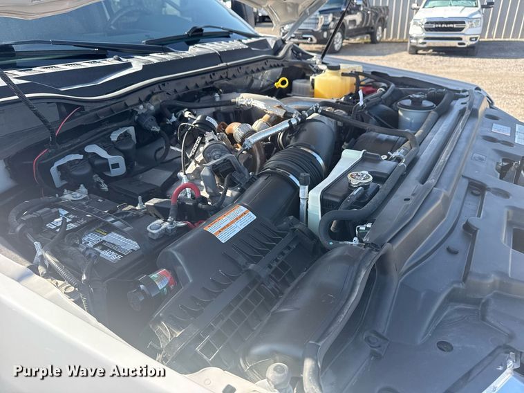 image for item EG5992 2021 Ford F350 Super Duty Crew Cab pickup truck