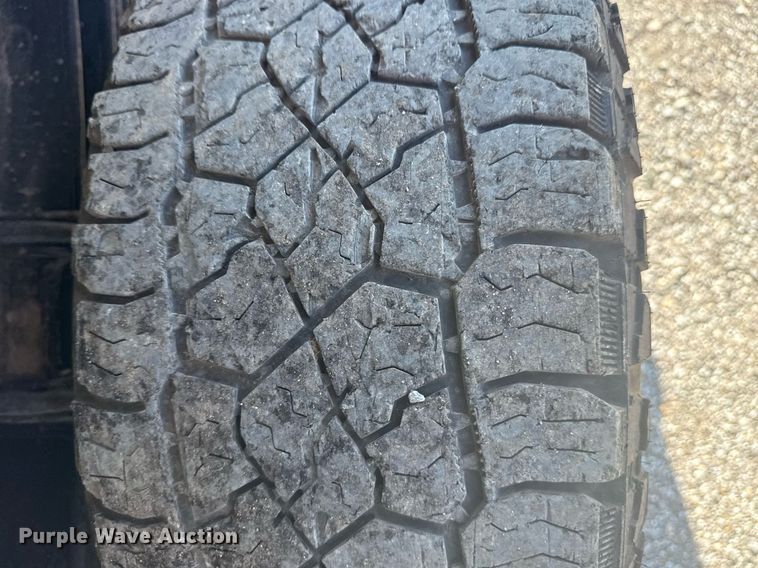 image for item EG5992 2021 Ford F350 Super Duty Crew Cab pickup truck