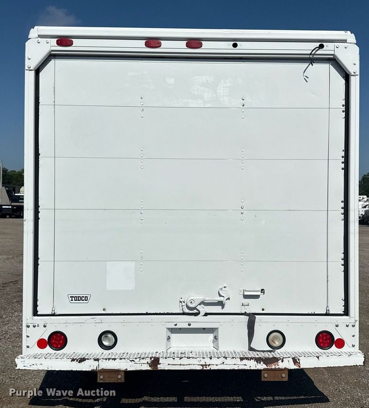 image for item EG5994 2010 Ford E450 delivery truck