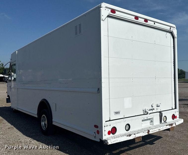 image for item EG5994 2010 Ford E450 delivery truck