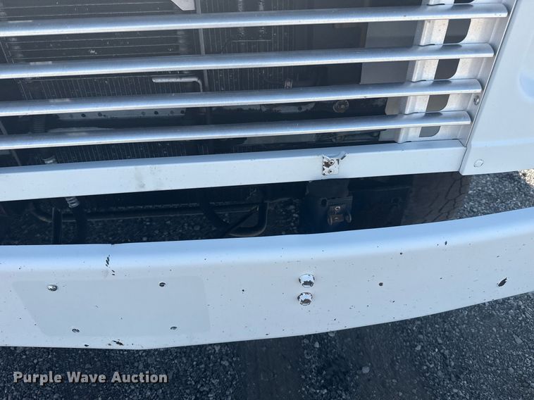 image for item EG5994 2010 Ford E450 delivery truck