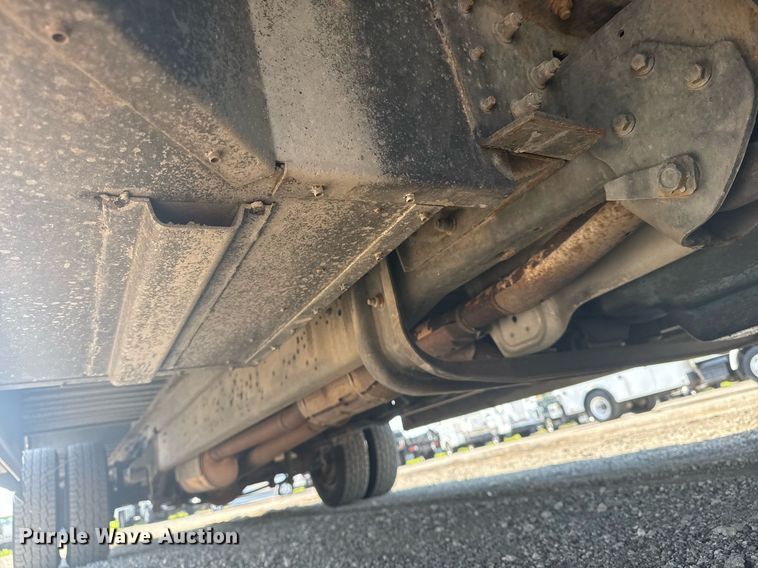 image for item EG5994 2010 Ford E450 delivery truck