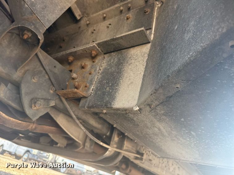 image for item EG5994 2010 Ford E450 delivery truck