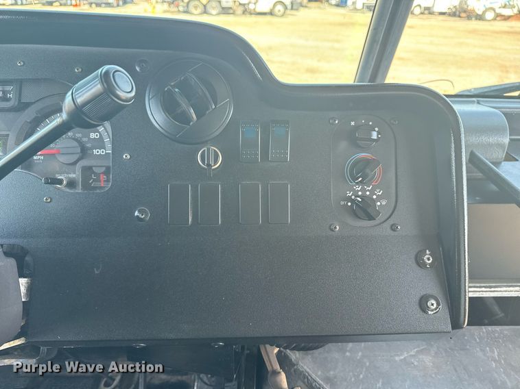 image for item EG5994 2010 Ford E450 delivery truck