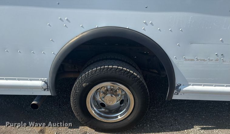 image for item EG5994 2010 Ford E450 delivery truck