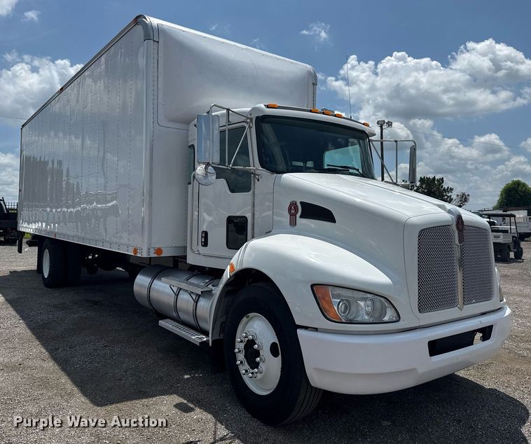 image for item EG5997 2019 Kenworth T370 box truck