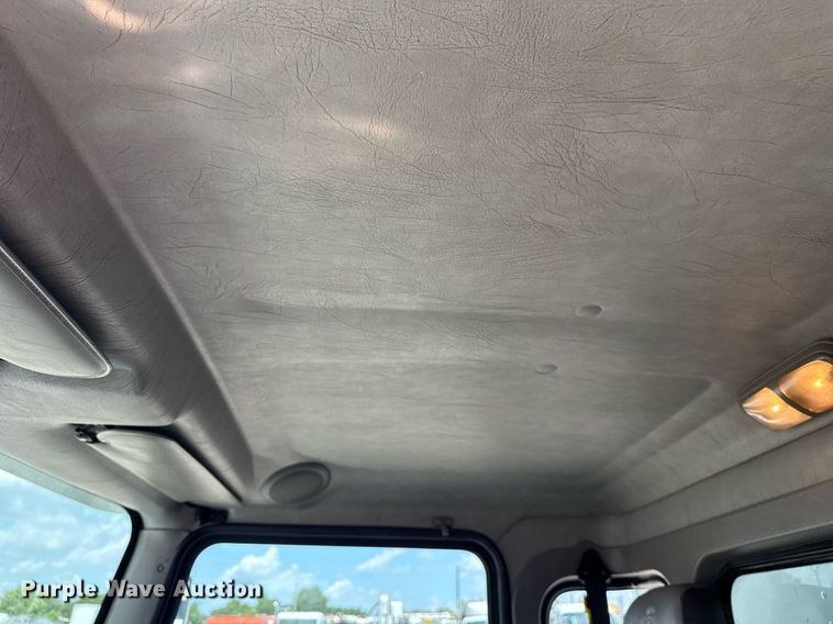 image for item EG5997 2019 Kenworth T370 box truck