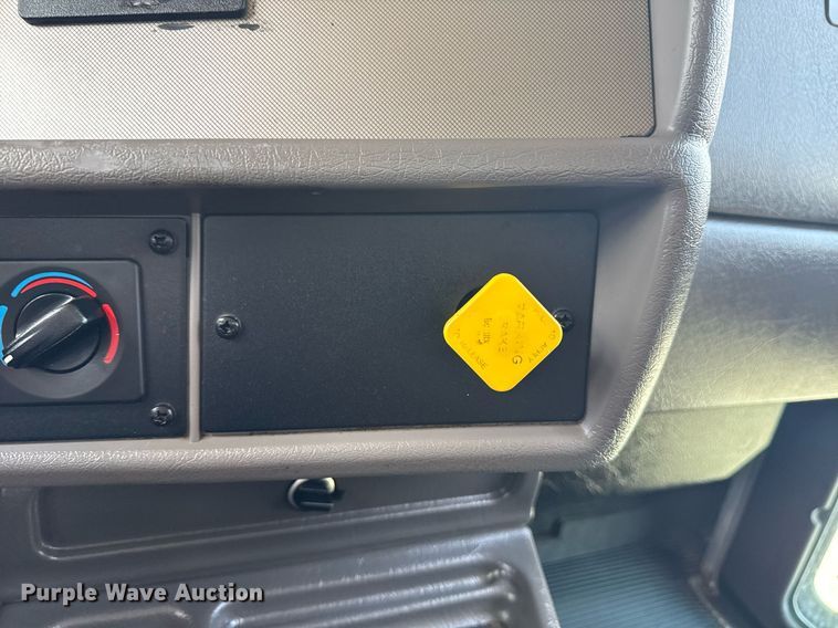 image for item EG5997 2019 Kenworth T370 box truck