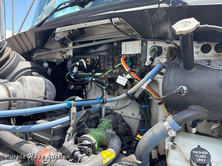 image for item EG5997 2019 Kenworth T370 box truck