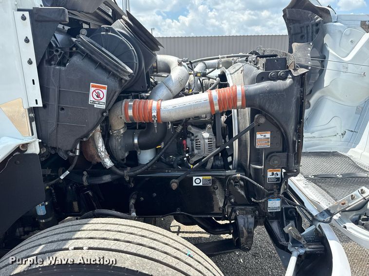 image for item EG5997 2019 Kenworth T370 box truck