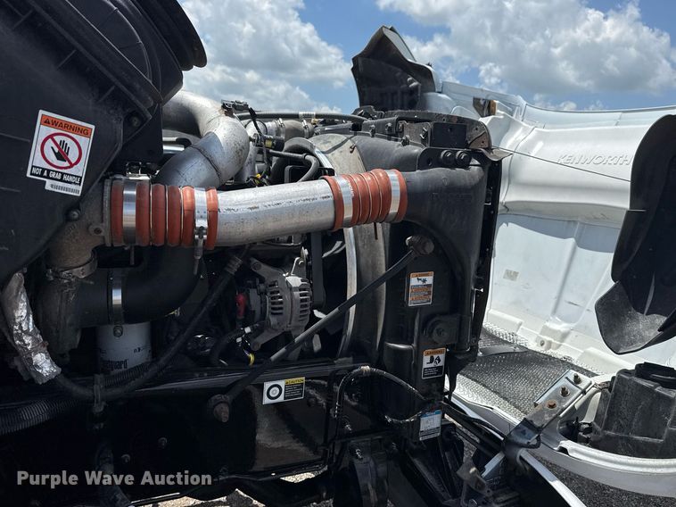 image for item EG5997 2019 Kenworth T370 box truck