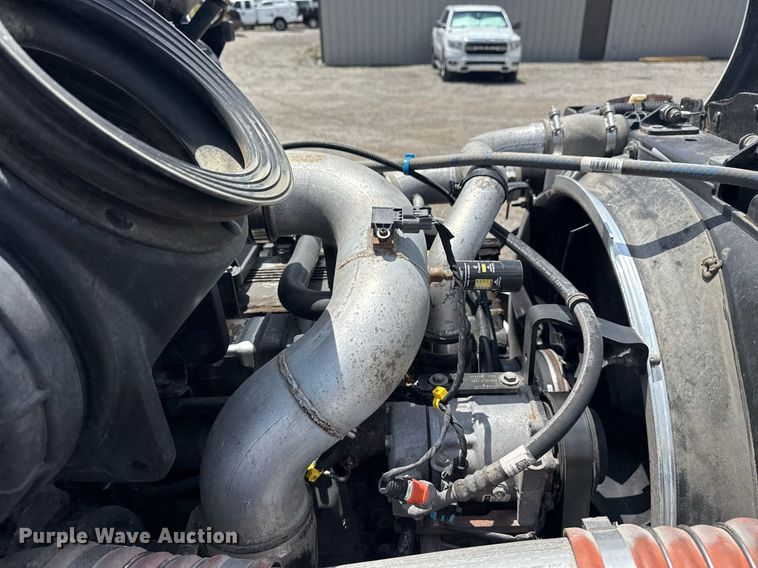 image for item EG5997 2019 Kenworth T370 box truck