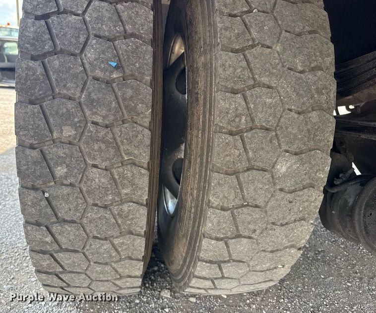 image for item EG5997 2019 Kenworth T370 box truck