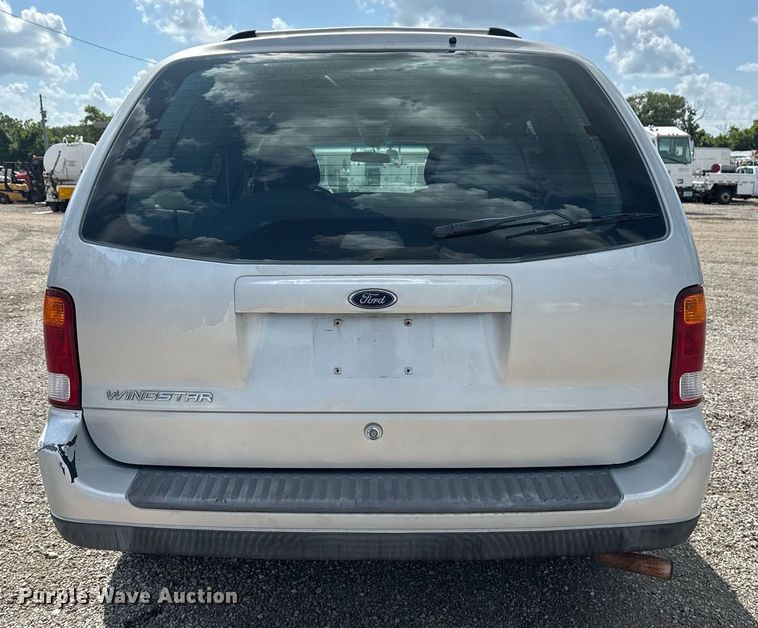 image for item EG6006 2001 Ford Windstar handicap accessible van