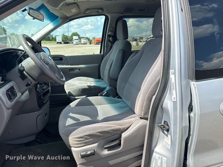 image for item EG6006 2001 Ford Windstar handicap accessible van