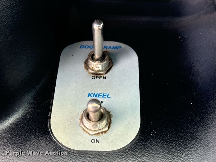 image for item EG6006 2001 Ford Windstar handicap accessible van