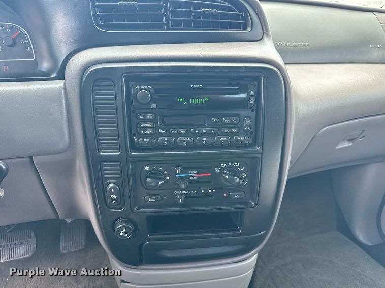 image for item EG6006 2001 Ford Windstar handicap accessible van