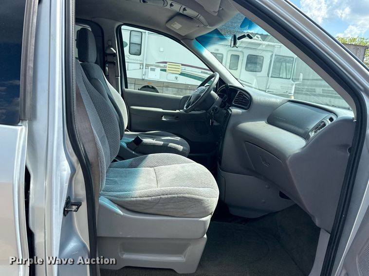 image for item EG6006 2001 Ford Windstar handicap accessible van