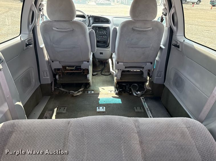 image for item EG6006 2001 Ford Windstar handicap accessible van
