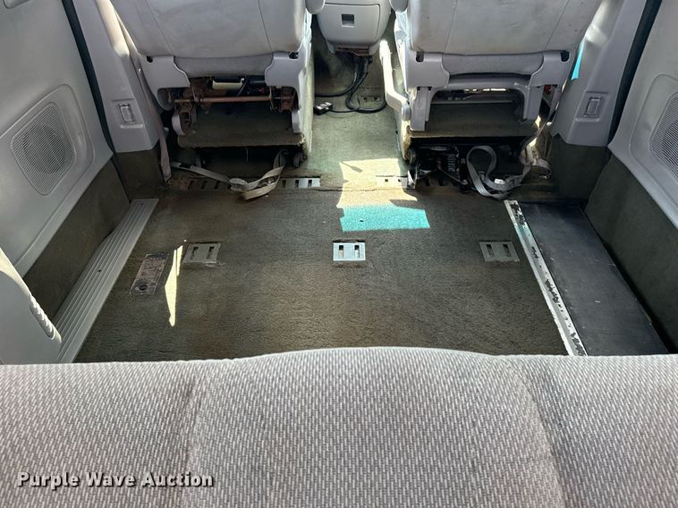 image for item EG6006 2001 Ford Windstar handicap accessible van