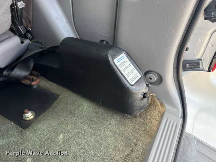 image for item EG6006 2001 Ford Windstar handicap accessible van