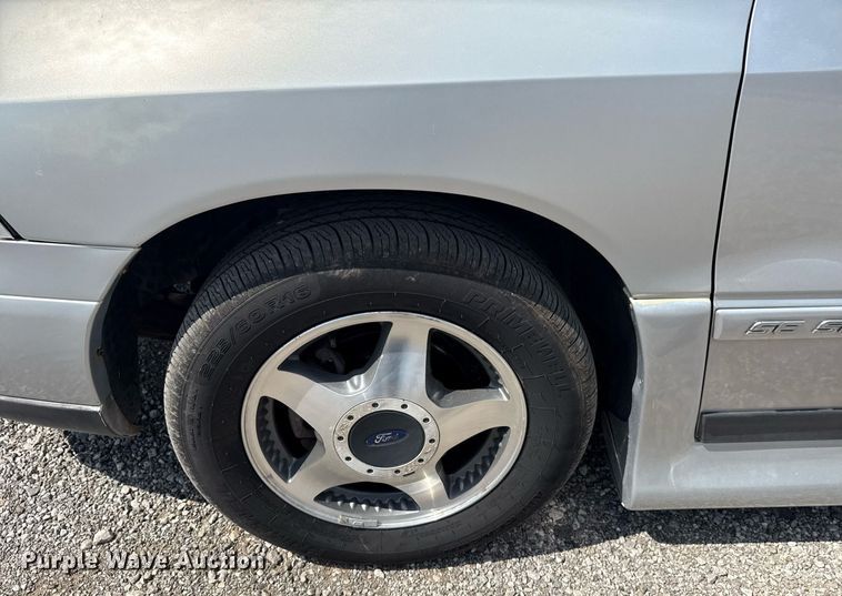 image for item EG6006 2001 Ford Windstar handicap accessible van