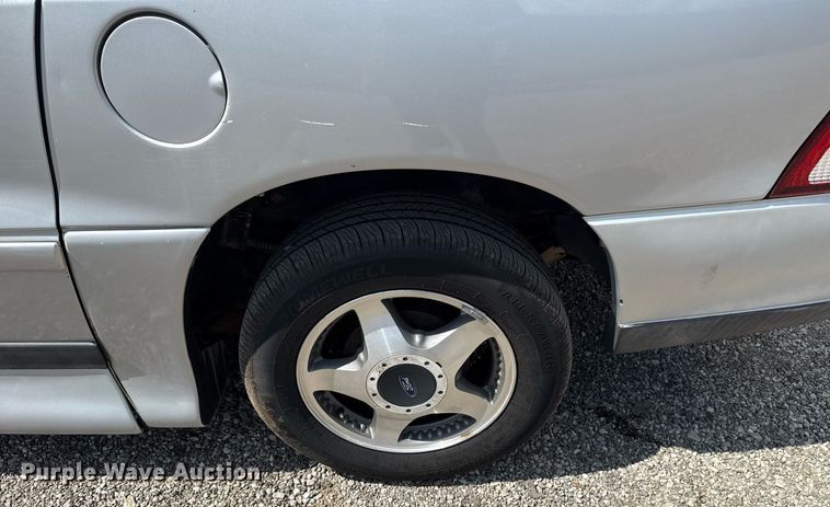image for item EG6006 2001 Ford Windstar handicap accessible van